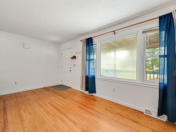 4th image of 57 Don Mar Terrace