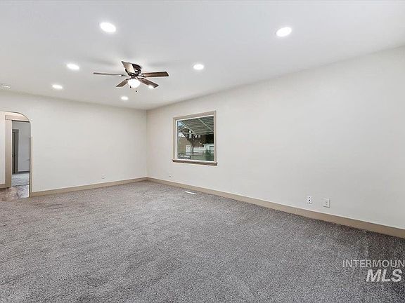 4th image of 1743 Conant Ave