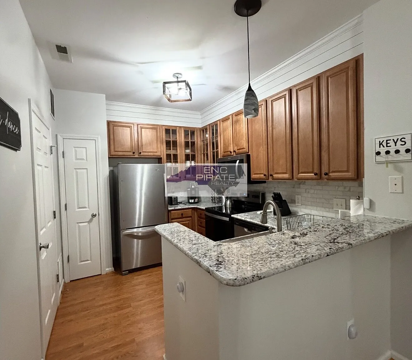 2 bed, $2,000 — Photo 4