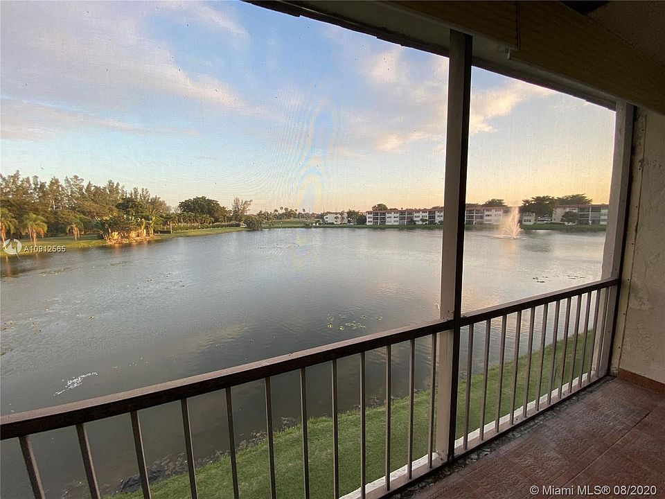 1st image of 9400 N Hollybrook Lake Dr APT 304