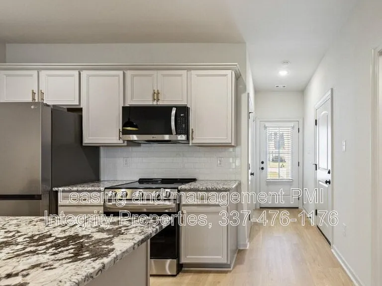 102 Foster Grove Dr — Photo 14