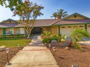 5551 Clover Hill Dr, Yorba Linda, CA 92886