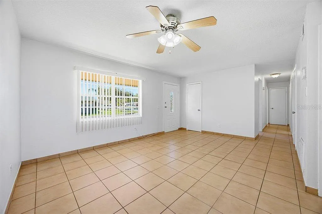 3 bed, 2.0 bath, 1408 sqft, $2,250 — Photo 4