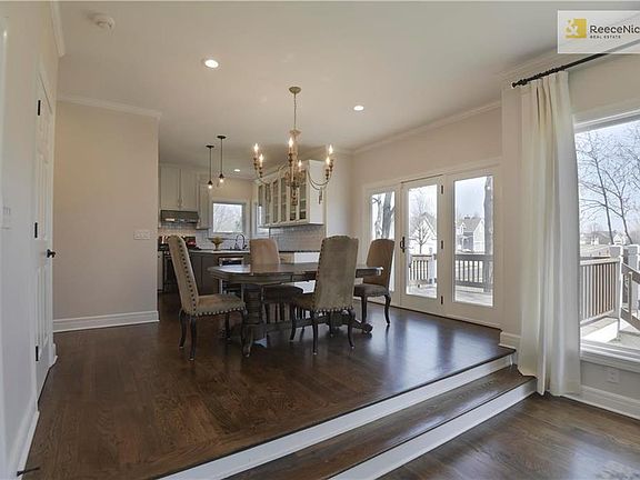2nd image of 15601 Foster St