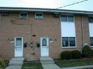 8196 Huntington St, Westland, MI 48185