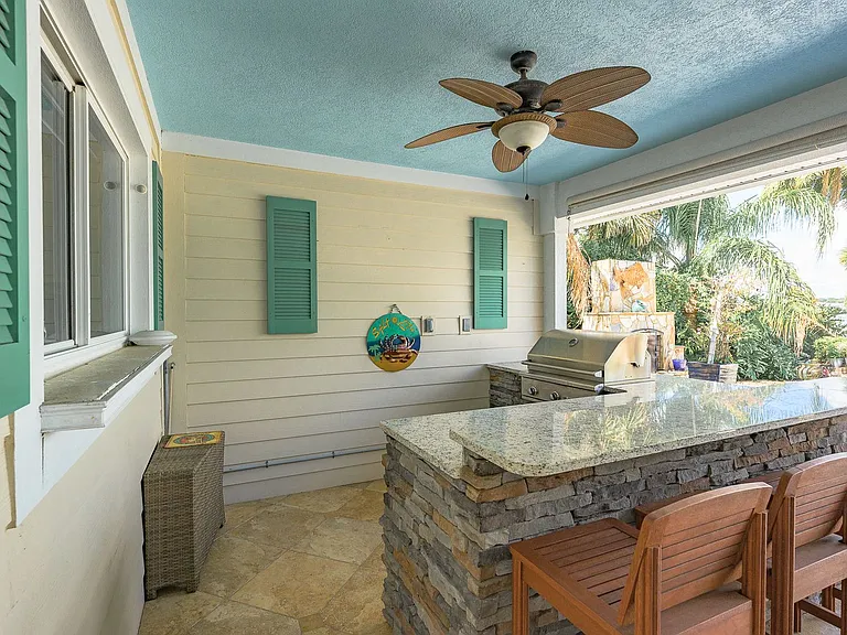 1130 John Anderson Dr — Photo 38