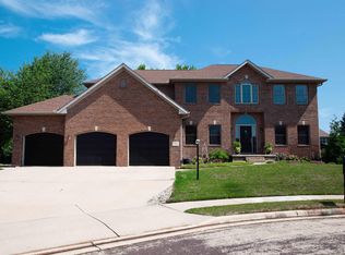 2203 W Dover Ct, Dunlap, IL 61525
