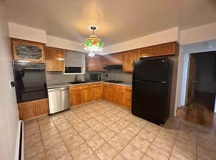 2892 E 195th St #3, Bronx, NY 10461