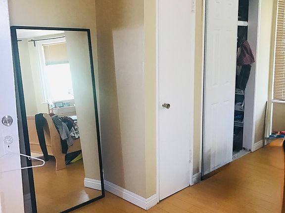 3rd image of 505 N Marengo Ave APT 2