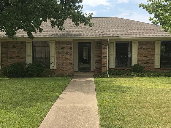 2nd image of 1906 Sierra Dr
