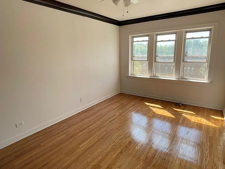 7223 S Kimbark Ave #305 — Photo 4