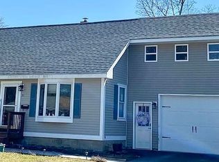 31 Greening Ave, South Burlington, VT 05403