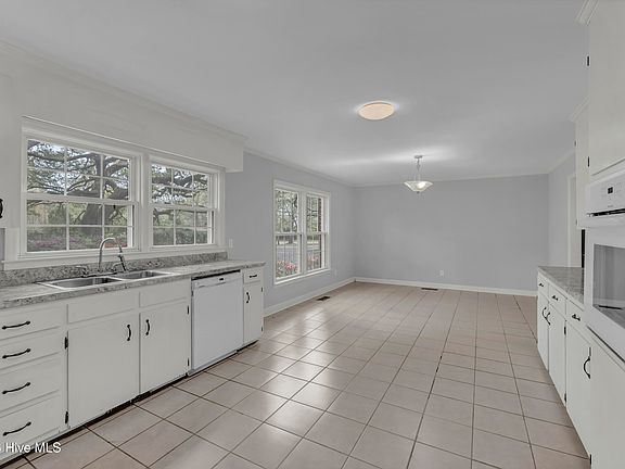 5th image of 6102 Teal Street