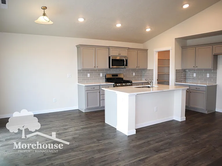 12423 Smugglers Basin St — Photo 11