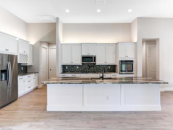 4th image of 2801 SW 33rd Ter