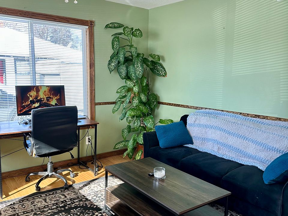1st image of 315 8th Ave SE #1