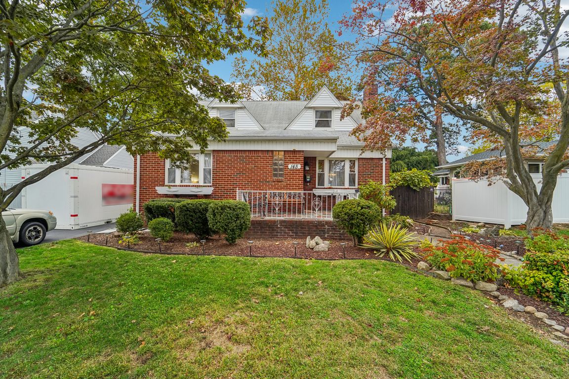 Willow St-S2310-001.jpg