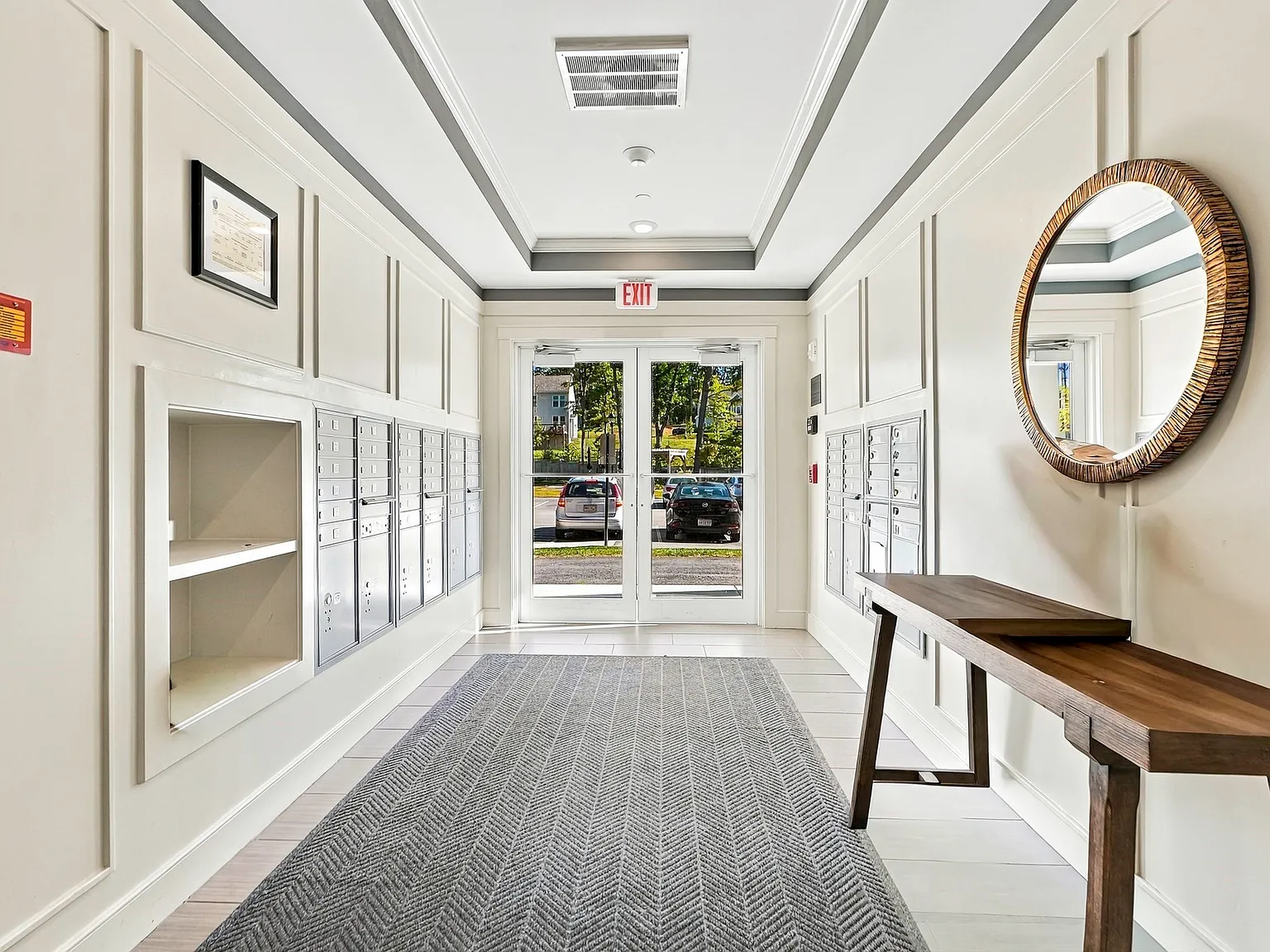 1 bed, 1.0 bath, 1045 sqft, $2,800 — Photo 2