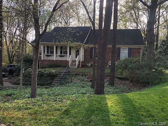 1st image of 406 Scarborough Ln
