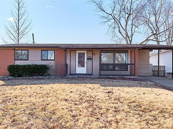 2nd image of 1610 Jackson Ln