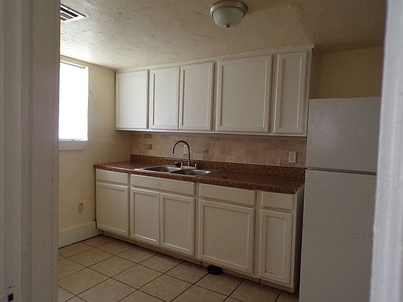 4th image of 1329 NE 15th St
