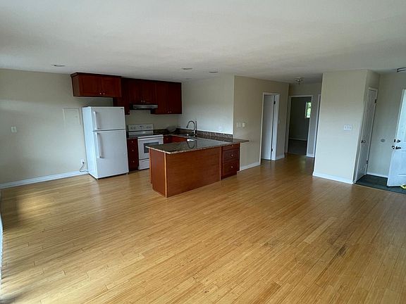 3rd image of 12628 Northup Way #8