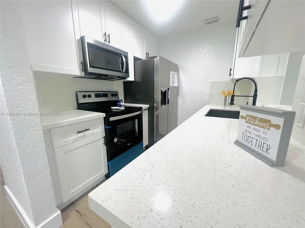 (undisclosed Address), West Park, FL 33023