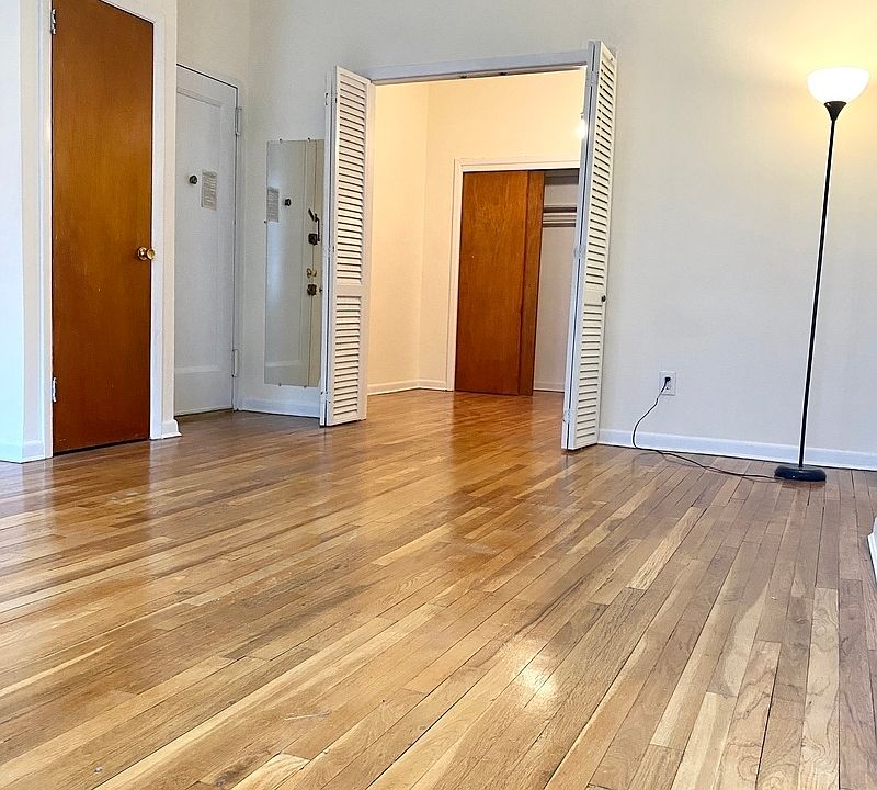 1st image of 225 E 84th St APT 3D