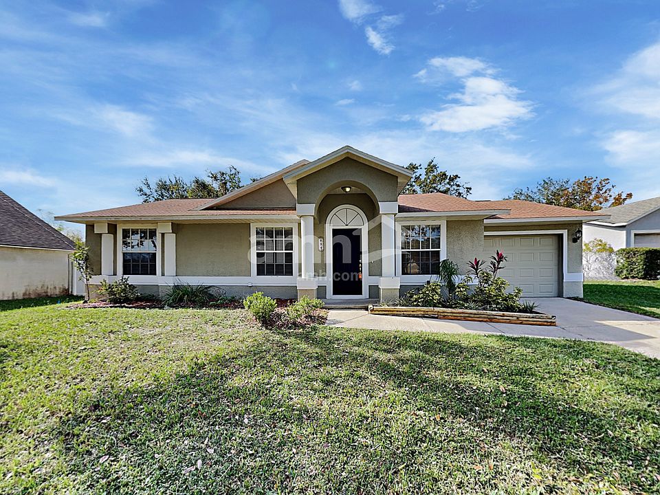 1st image of 884 Licaria Dr