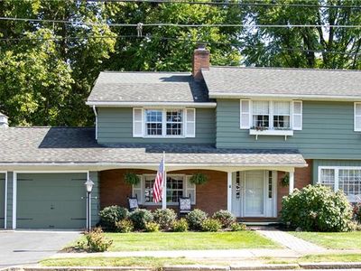 75 Victory Ln, Nazareth, PA, 18064