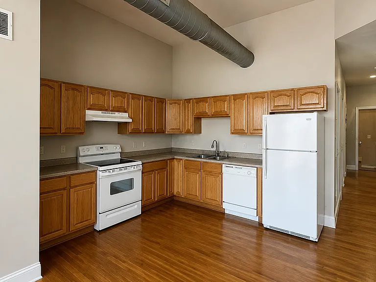 109 S Main St #1/2 — Photo 6