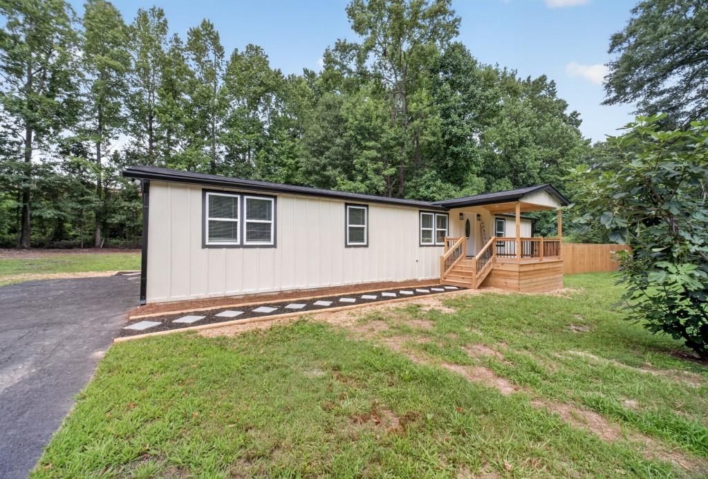 3955 Pecan St, Loganville, GA - View 3
