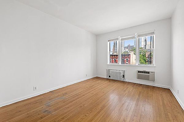 1st image of 1707 2nd Ave APT 18