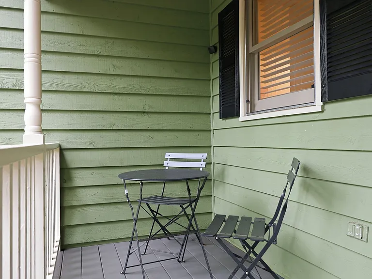 1502 Hollywood St — Photo 44