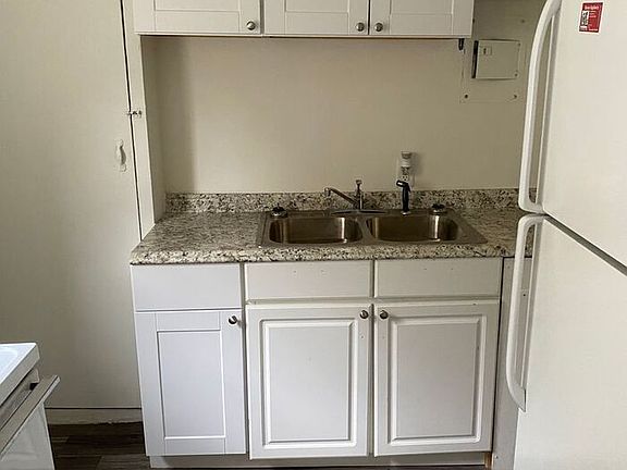 4th image of 106 Morningside Dr