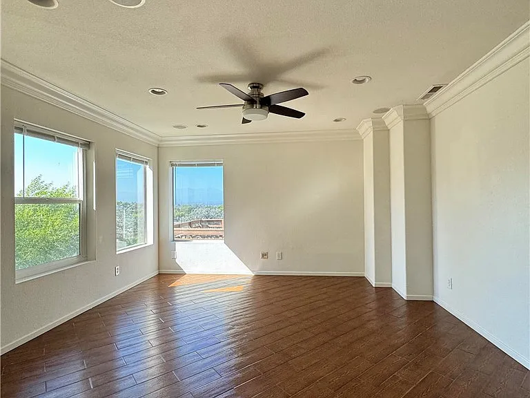 16318 Star Crest Dr — Photo 12