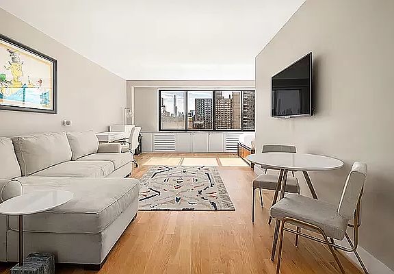 4th image of 382 Central Park W APT 2E