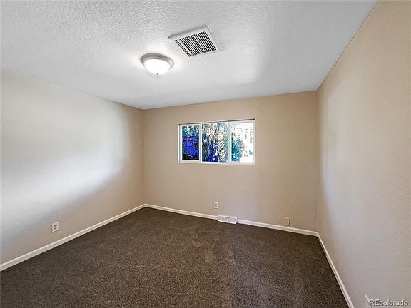 3rd image of 9096 Beechwood Drive