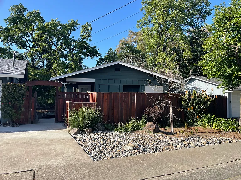 2025 Westover Dr #A — Photo 10