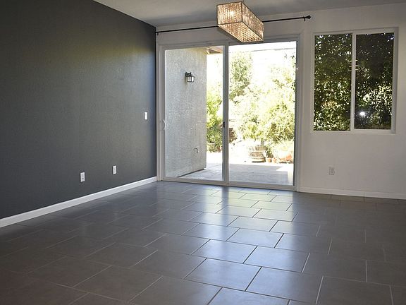 4th image of 1369 Larkspur Dr