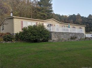 61 Openview Rd, Hendersonville, NC 28739