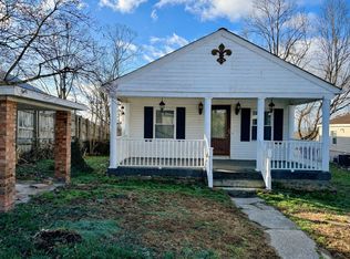 205 2nd St, Oak Hill, WV 25901