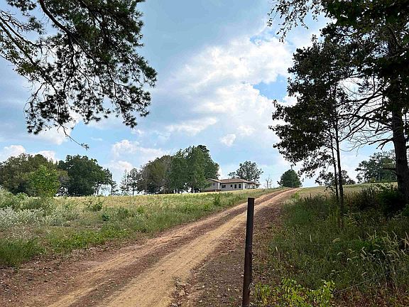 2nd image of 3347 County Road 361 S