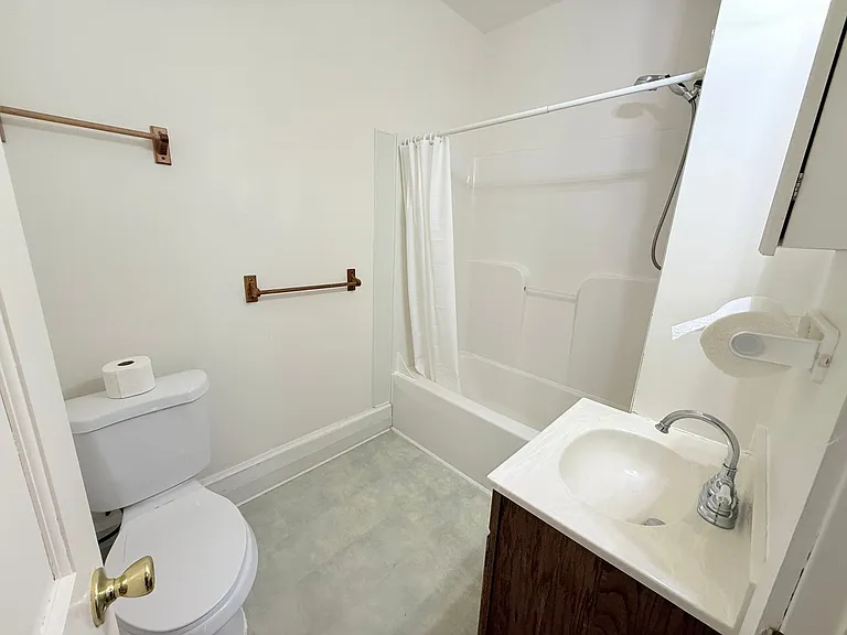 315 W Trail St — Photo 6