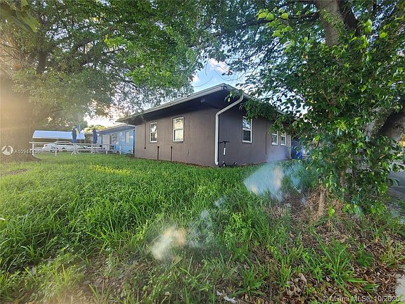 2nd image of 301 NW 12th Ave #301