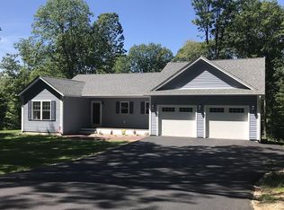 72 Carruth Rd, Templeton, MA 01468