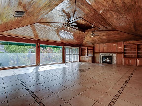 5th image of 17520 Blanchard Dr