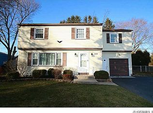 210 Picturesque Dr, Rochester, NY 14616
