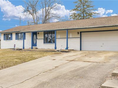 411 W Hayes Ave, Charleston, IL, 61920