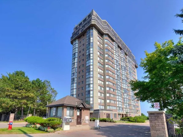 880 Dundas St W #1404, Mississauga, ON L5C 4H3